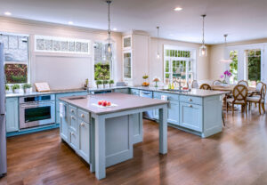 Custom Kitchen Cabinets in West Bloomfield, Farmington Hills, Livonia and Surrounding Areas